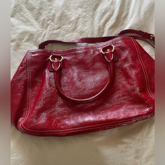 Prada red patent leather bag 🌶️ - Picture 3 of 14